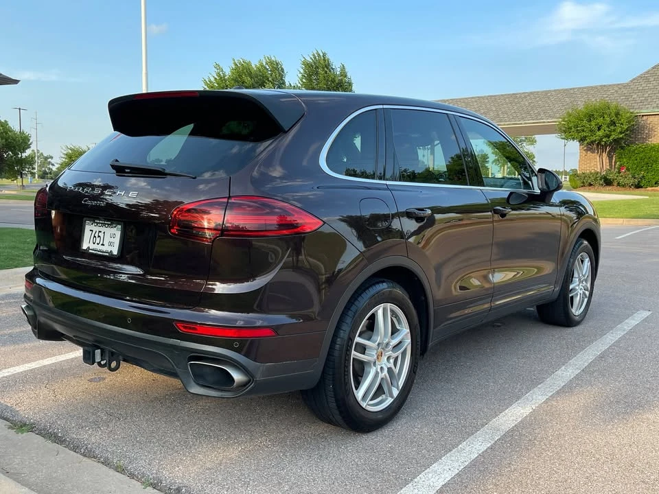 2016 Porsche 958 Cayenne - Image 3 of 9