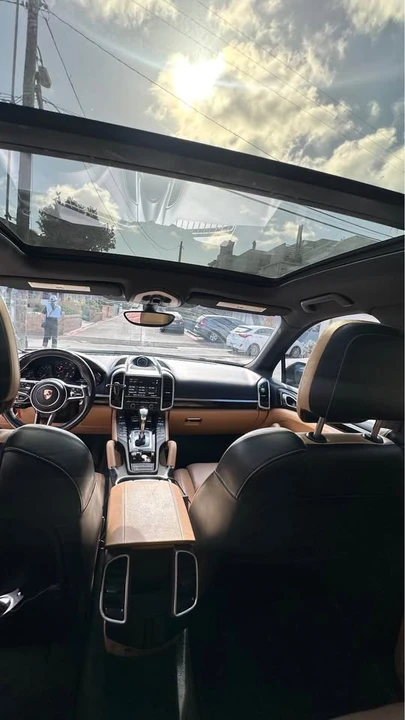 2016 Porsche 958 Cayenne - Image 11 of 14