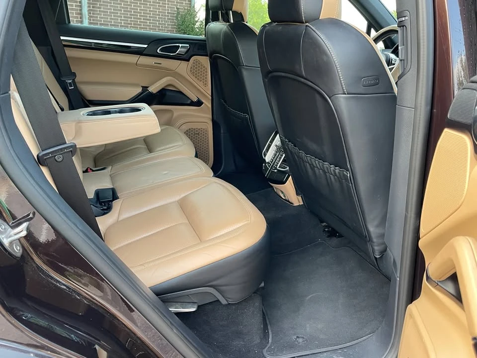 2016 Porsche 958 Cayenne - Image 8 of 9