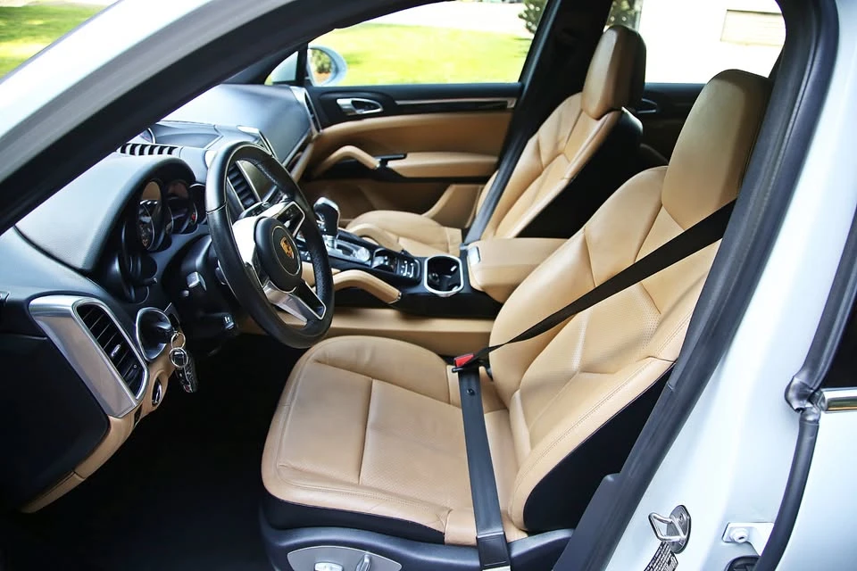 2016 Porsche 958 Cayenne - Image 10 of 20