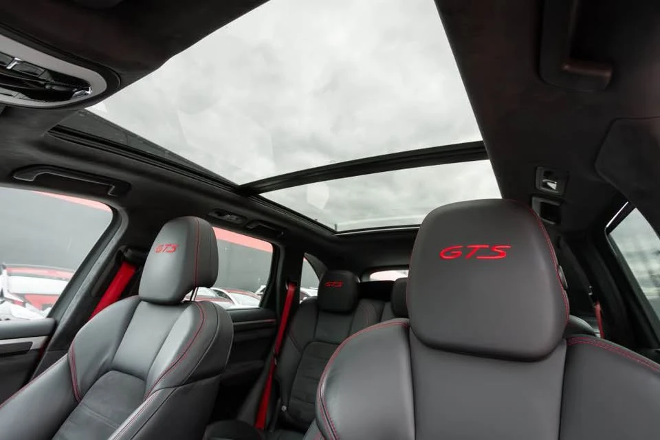 2016 Porsche 958 Cayenne - Image 11 of 20