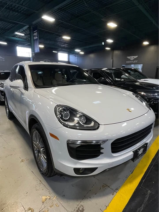 2016 Porsche 958 Cayenne - Image 3 of 8