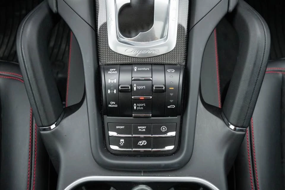 2016 Porsche 958 Cayenne - Image 13 of 20