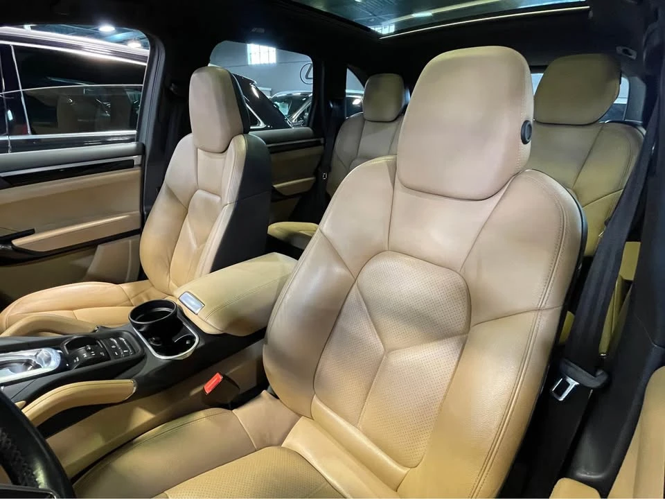 2016 Porsche 958 Cayenne - Image 7 of 8