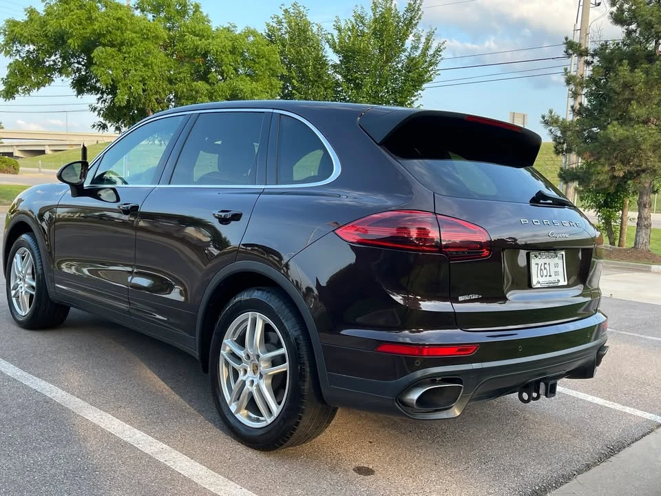 2016 Porsche 958 Cayenne - Image 4 of 9
