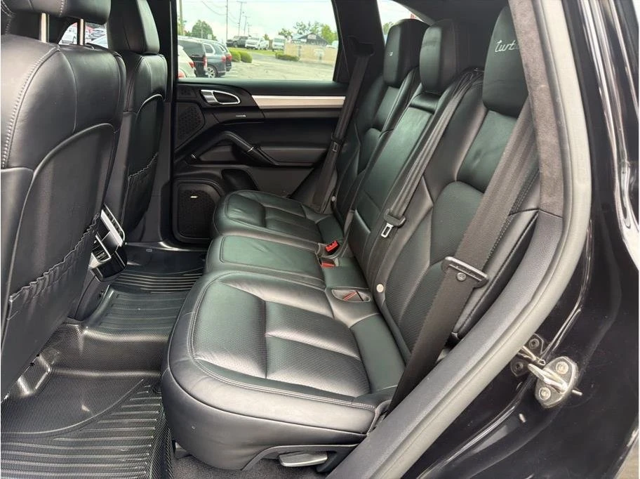 2016 Porsche 958 Cayenne - Image 13 of 20