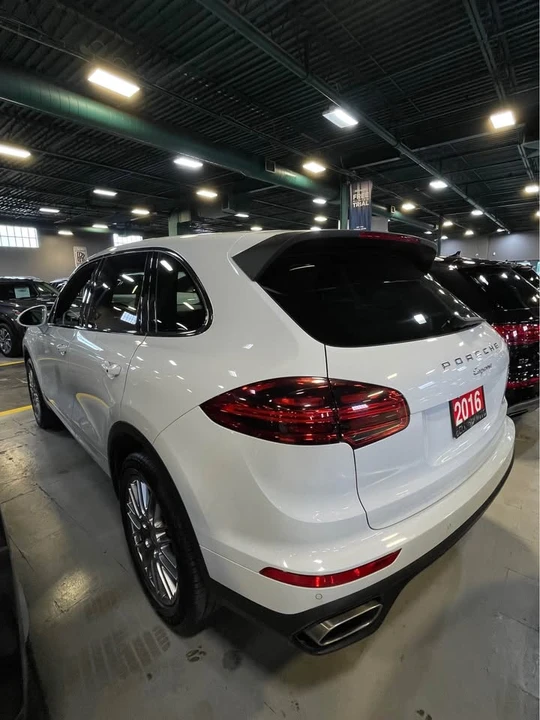 2016 Porsche 958 Cayenne - Image 5 of 8