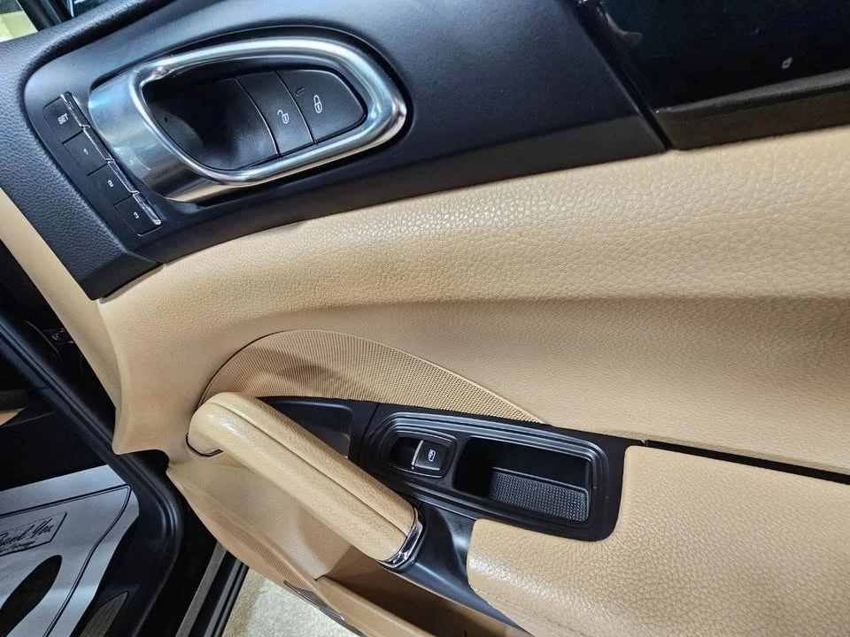 2016 Porsche 958 Cayenne - Image 11 of 20