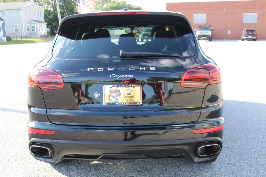 2016 Porsche 958 Cayenne - Image 8 of 20