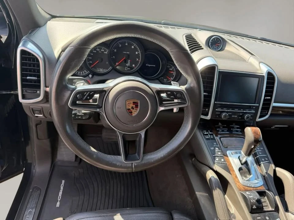 2016 Porsche 958 Cayenne - Image 10 of 16