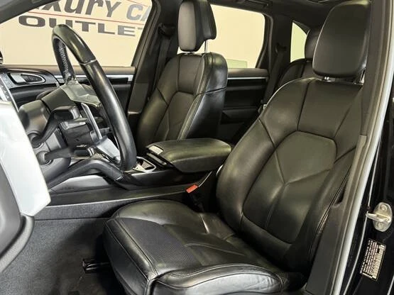 2016 Porsche 958 Cayenne - Image 13 of 20