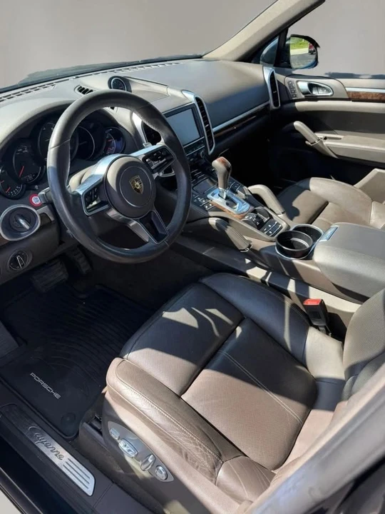 2016 Porsche 958 Cayenne - Image 11 of 16