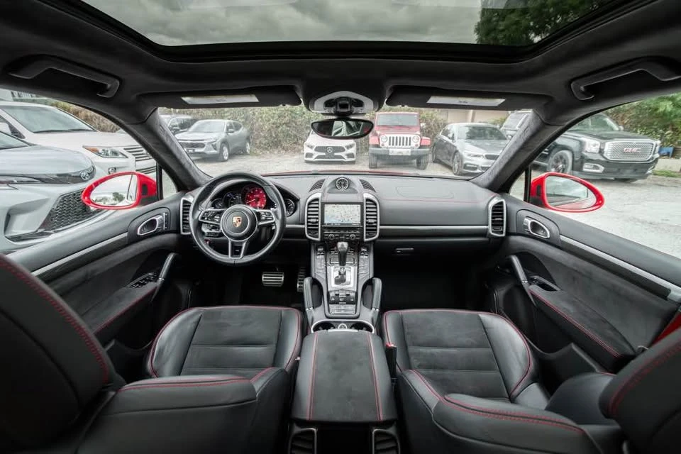 2016 Porsche 958 Cayenne - Image 8 of 16