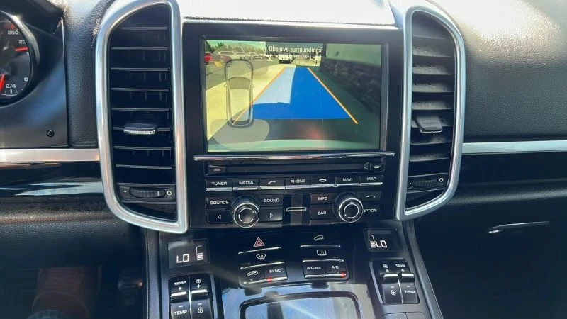 2016 Porsche 958 Cayenne - Image 11 of 20
