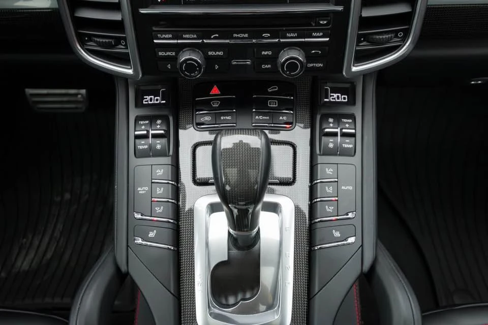 2016 Porsche 958 Cayenne - Image 17 of 20