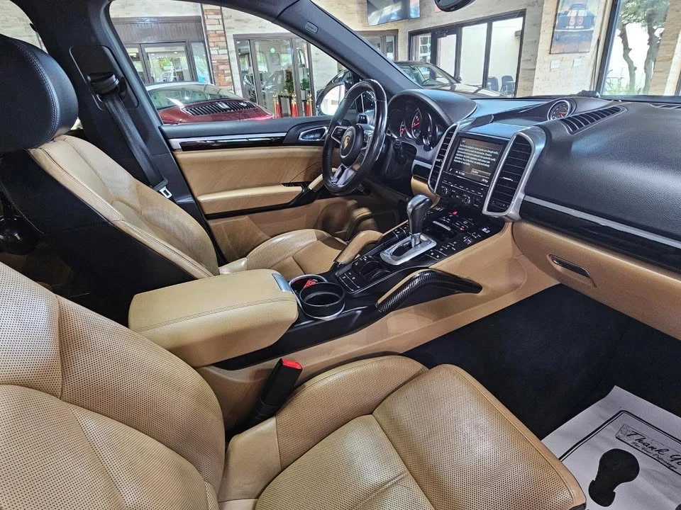 2016 Porsche 958 Cayenne - Image 15 of 20