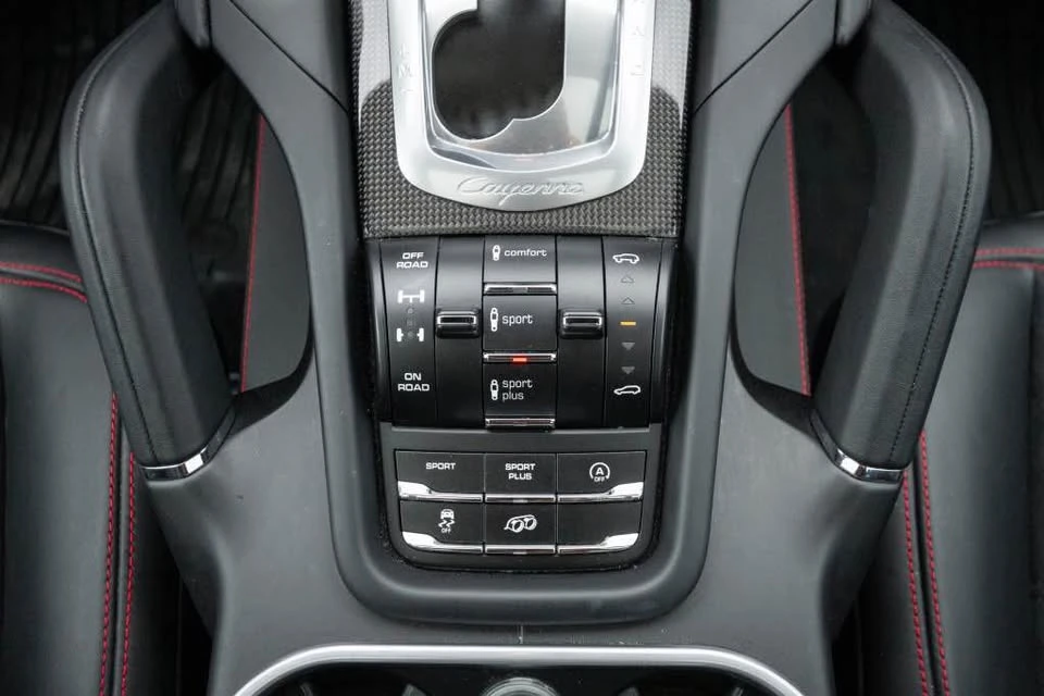 2016 Porsche 958 Cayenne - Image 13 of 16