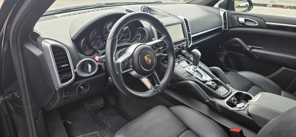 2016 Porsche 958 Cayenne - Image 9 of 20