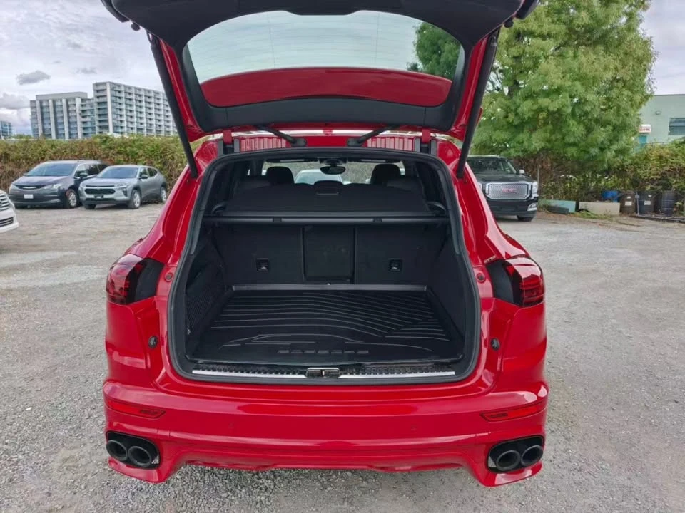 2016 Porsche 958 Cayenne - Image 8 of 14
