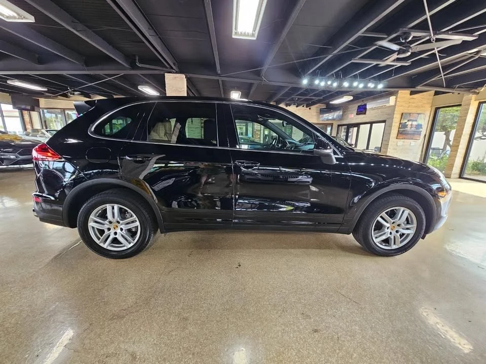 2016 Porsche 958 Cayenne - Image 9 of 20