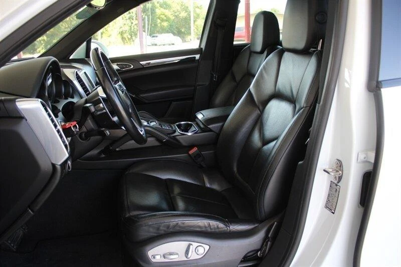 2016 Porsche 958 Cayenne - Image 18 of 20