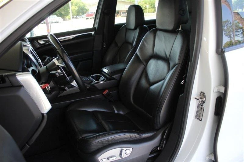 2016 Porsche 958 Cayenne - Image 19 of 20