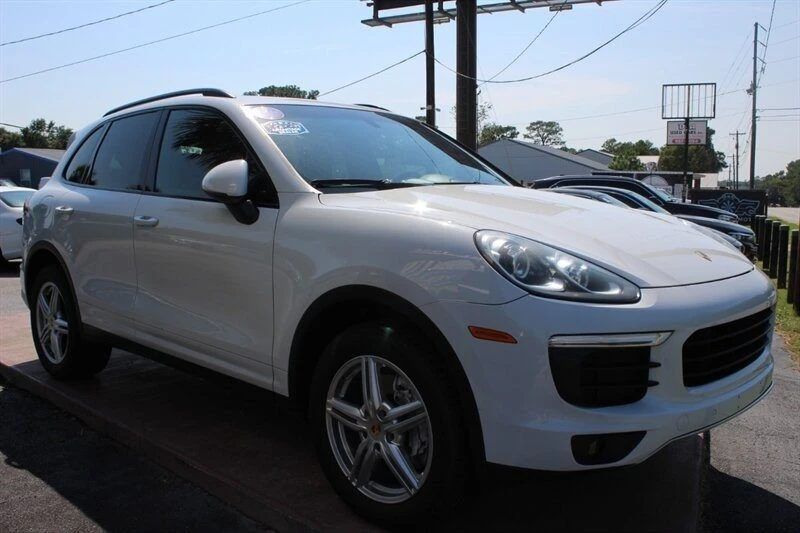 2016 Porsche 958 Cayenne - Image 10 of 20