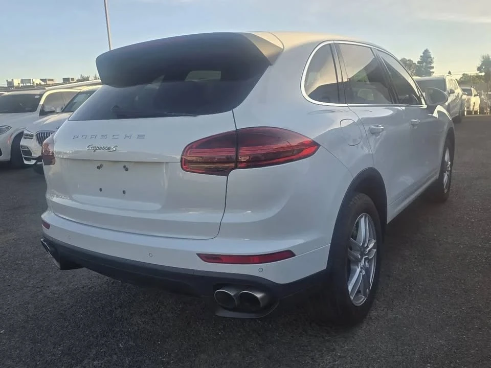 2016 Porsche 958 Cayenne - Image 11 of 20