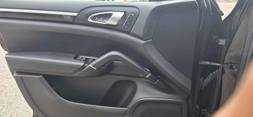 2016 Porsche 958 Cayenne - Image 16 of 20