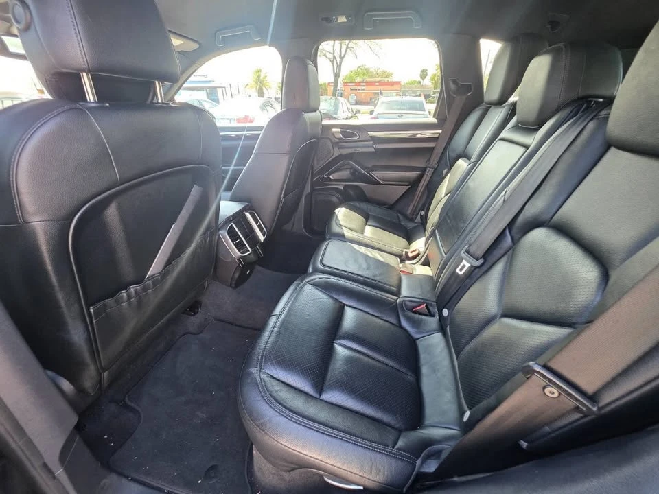 2016 Porsche 958 Cayenne - Image 11 of 18