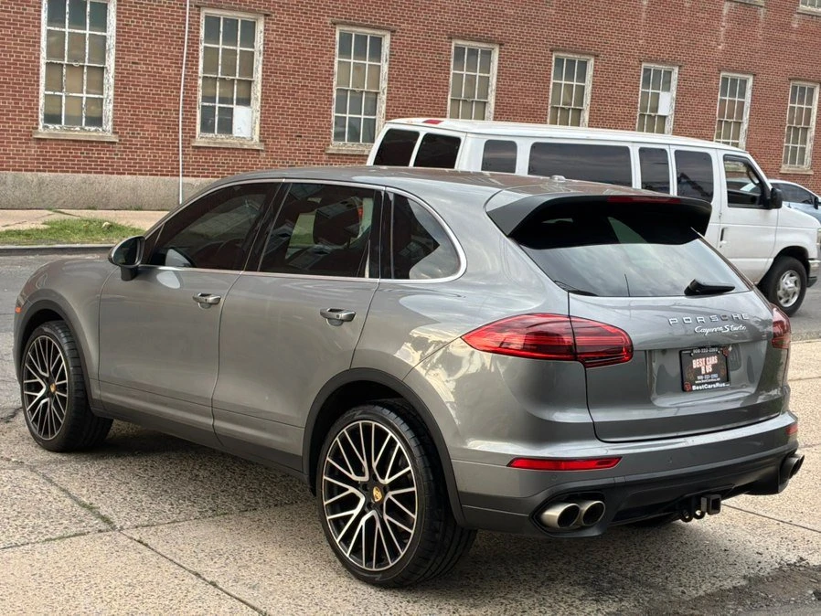 2016 Porsche 958 Cayenne - Image 5 of 17