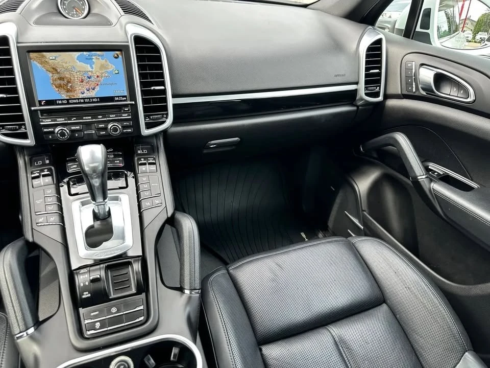 2016 Porsche 958 Cayenne - Image 13 of 20