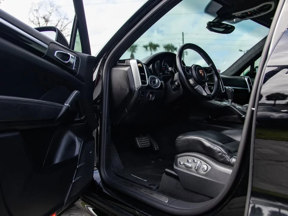 2016 Porsche 958 Cayenne - Image 17 of 20