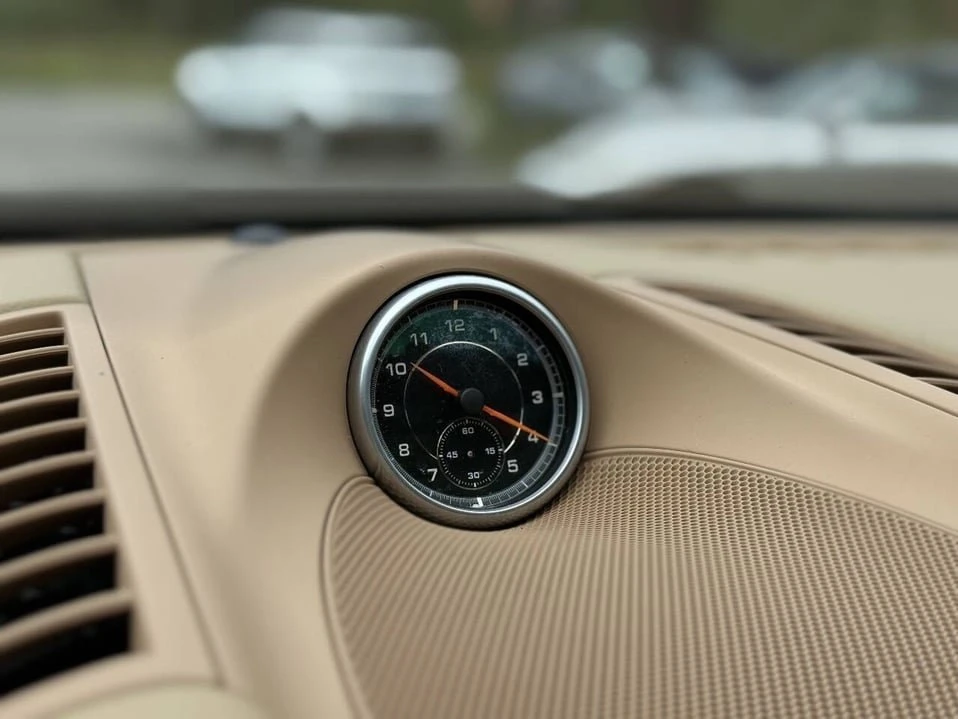 2016 Porsche 958 Cayenne - Image 14 of 20