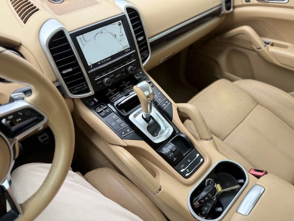 2016 Porsche 958 Cayenne - Image 18 of 20
