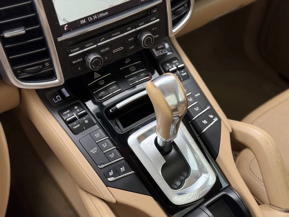 2016 Porsche 958 Cayenne - Image 17 of 20