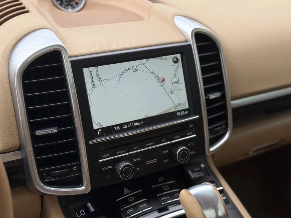 2016 Porsche 958 Cayenne - Image 15 of 20