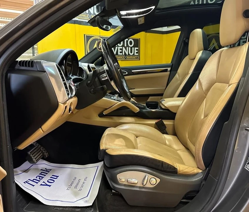 2016 Porsche 958 Cayenne - Image 10 of 17