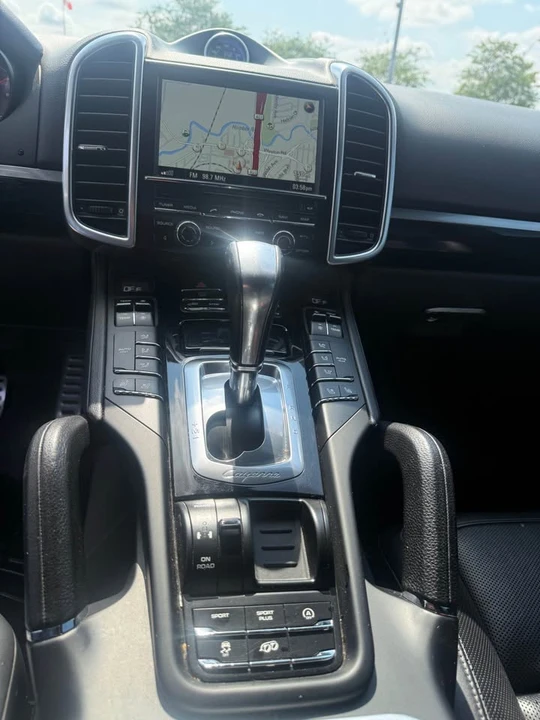2016 Porsche 958 Cayenne - Image 8 of 11
