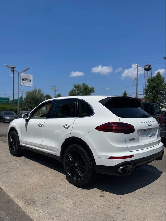 2016 Porsche 958 Cayenne - Image 8 of 20