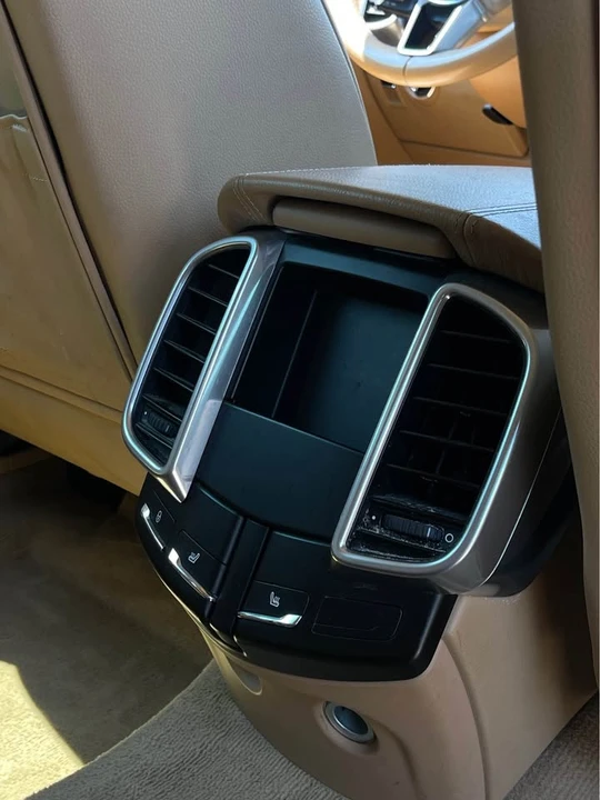 2016 Porsche 958 Cayenne - Image 13 of 20