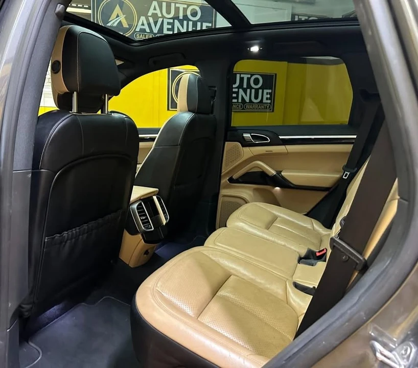 2016 Porsche 958 Cayenne - Image 11 of 17