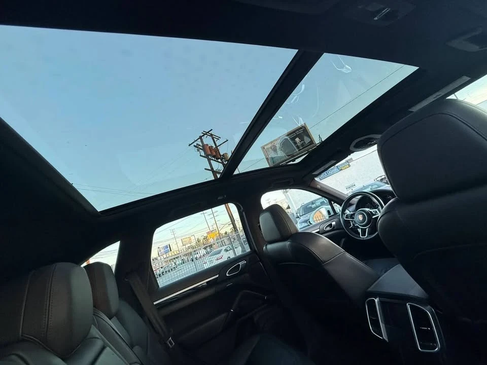 2016 Porsche 958 Cayenne - Image 17 of 18