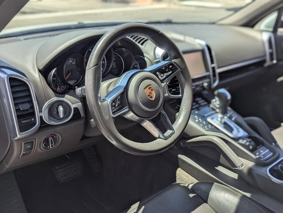 2016 Porsche 958 Cayenne - Image 7 of 10