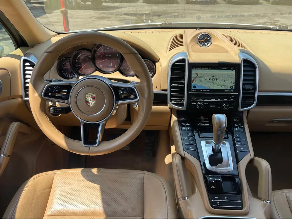 2016 Porsche 958 Cayenne - Image 16 of 20