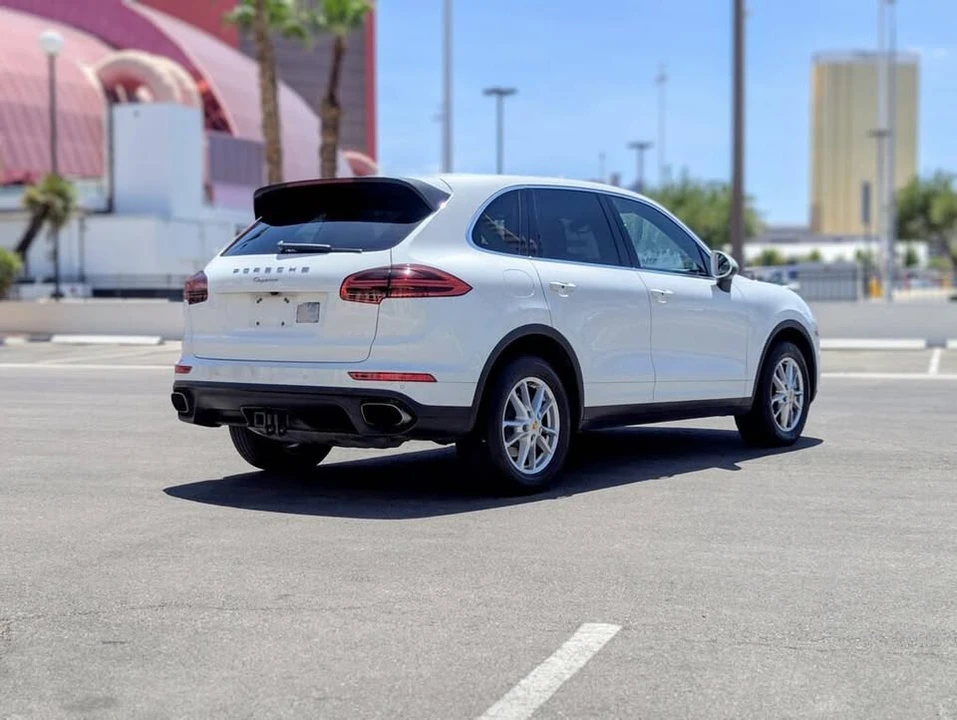 2016 Porsche 958 Cayenne - Image 4 of 10
