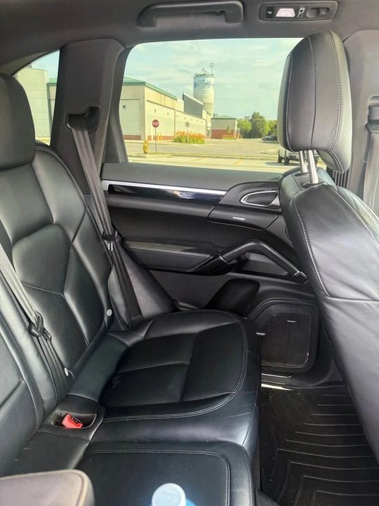 2016 Porsche 958 Cayenne - Image 9 of 11