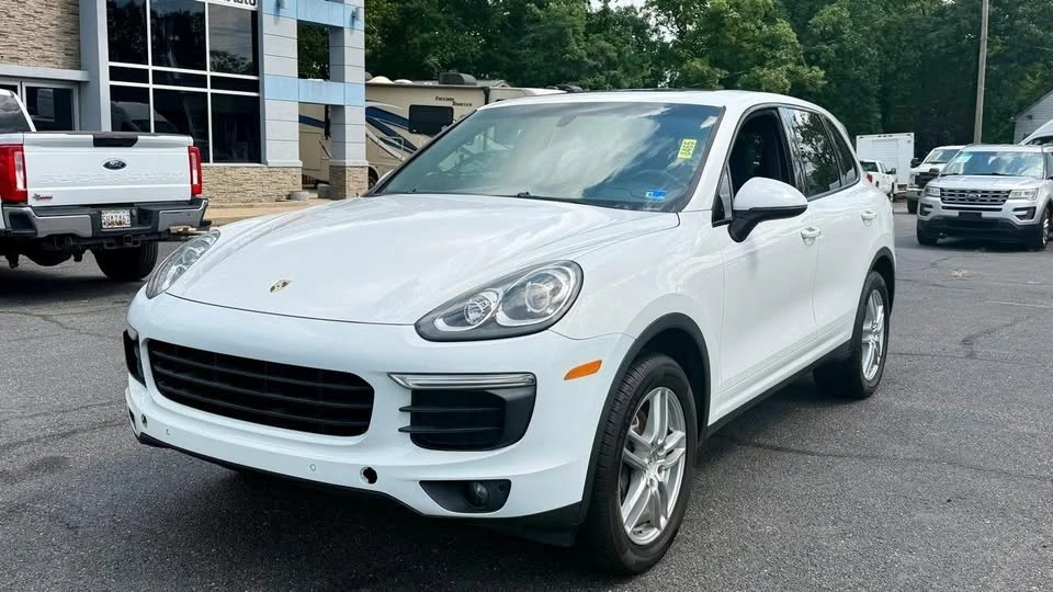 2016 Porsche 958 Cayenne - Image 2 of 20