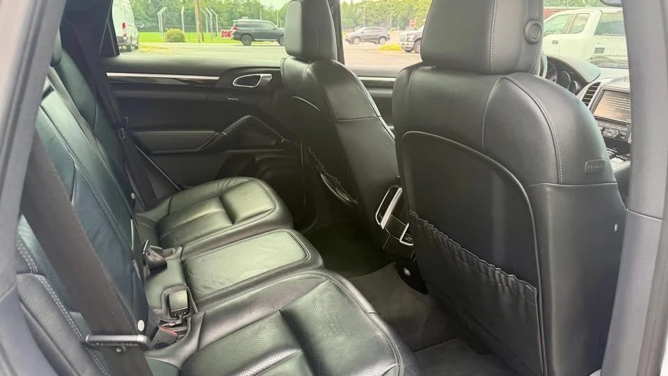 2016 Porsche 958 Cayenne - Image 12 of 20