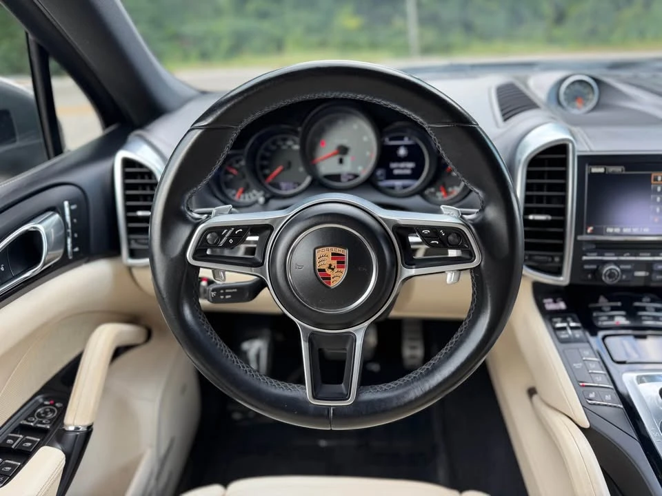2016 Porsche 958 Cayenne - Image 10 of 19